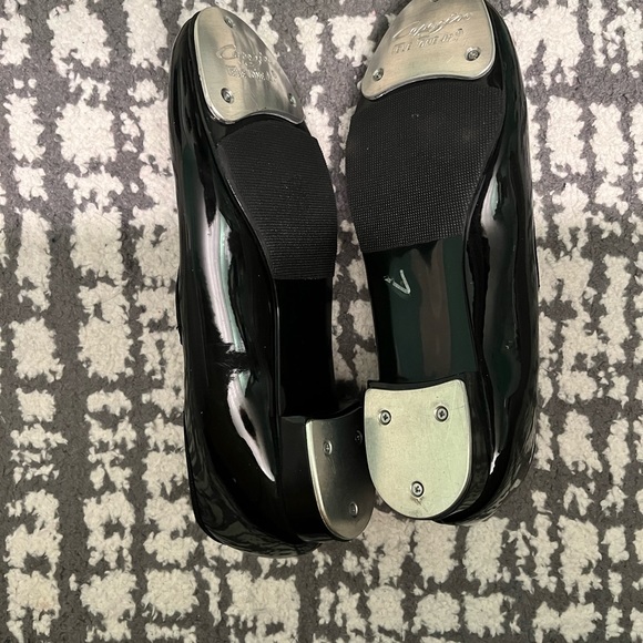 Capezio size 7 chunky heel tap shoes - Picture 4 of 8